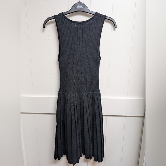 Trina Turk Charcoal Ribbed Knit Top - Picture 4 of 4